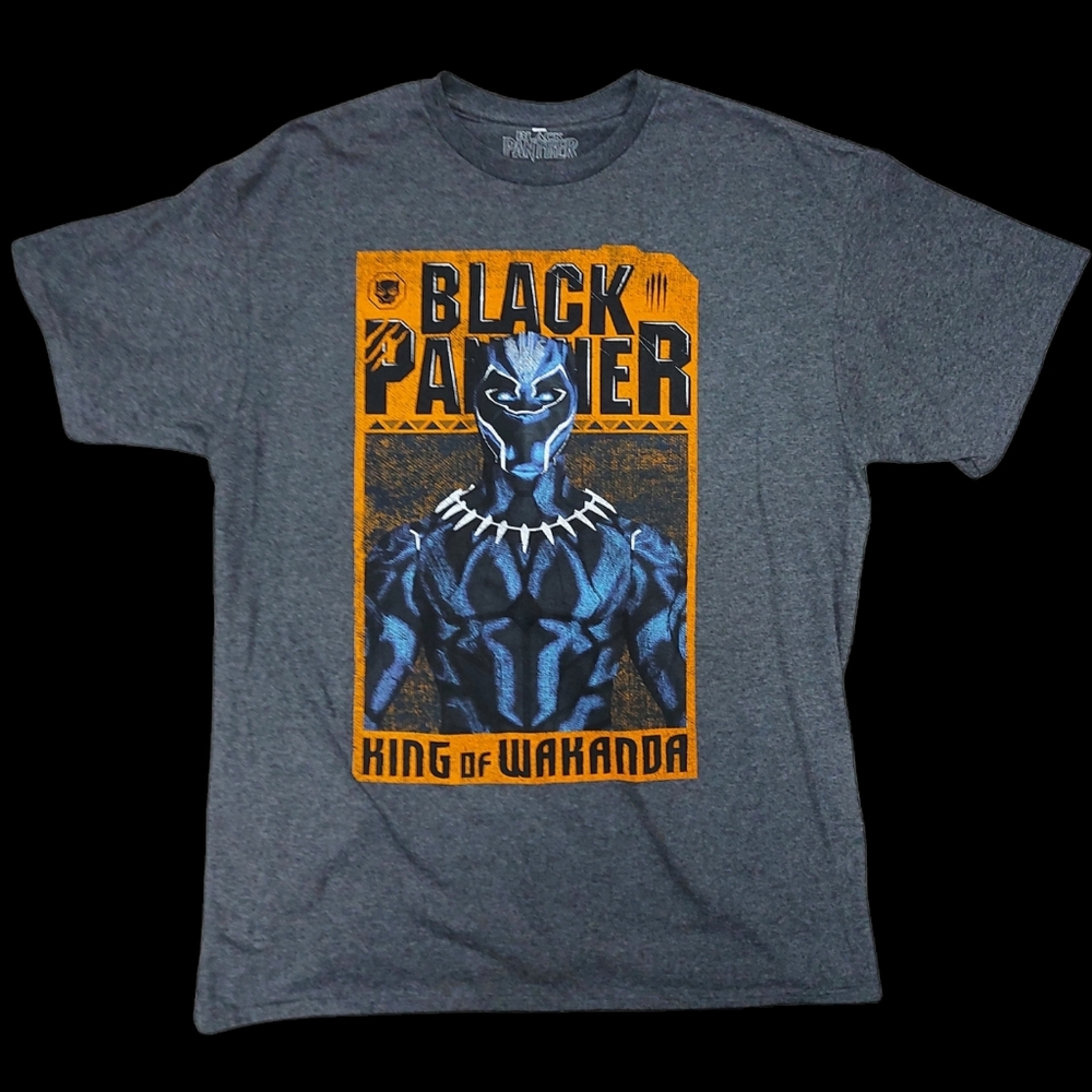 Black panther. T- shirt.